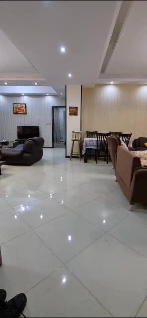 image ۱۱۷متر دو خواب سه پارکینگ زیبا قبا 0