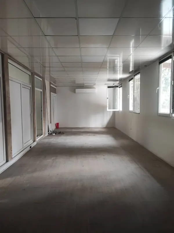 image مستغلات ویلایی 1000متری سند اداری 4