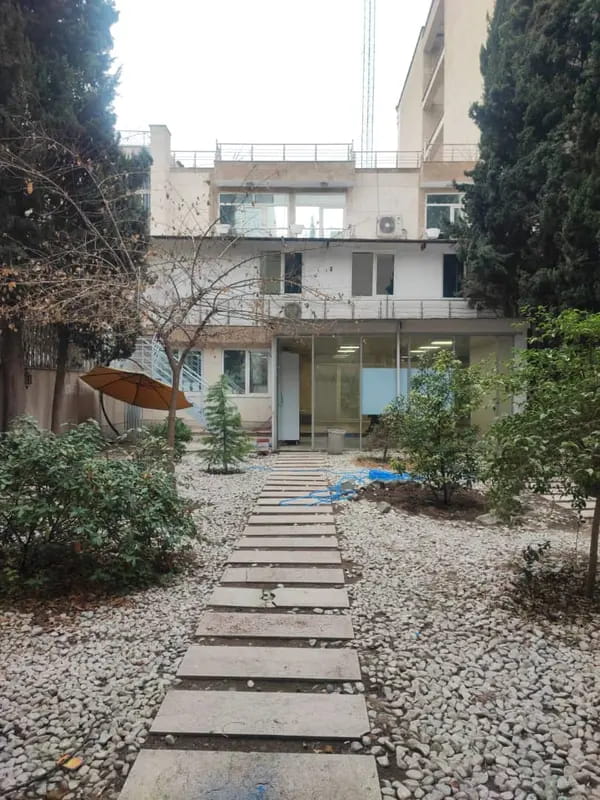 image مستغلات ویلایی 1000متری سند اداری 0