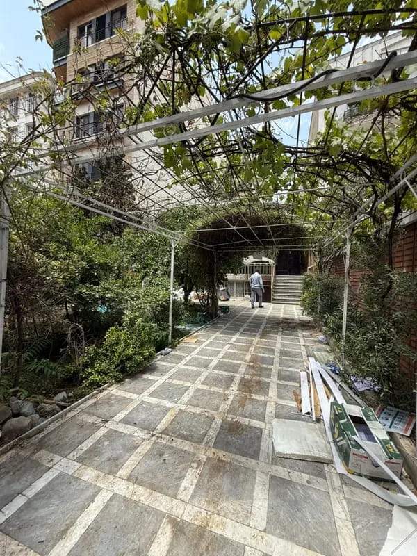 image مستغلات ویلایی 700 متری اداری. پارک وی 0